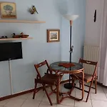 Alojamento de Acomodação e Pequeno-almoço Nautilus Puegnago