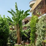Alojamento de Acomodação e Pequeno-almoço Nautilus 4*