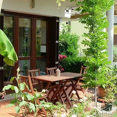 Nautilus Nocleg ze śniadaniem